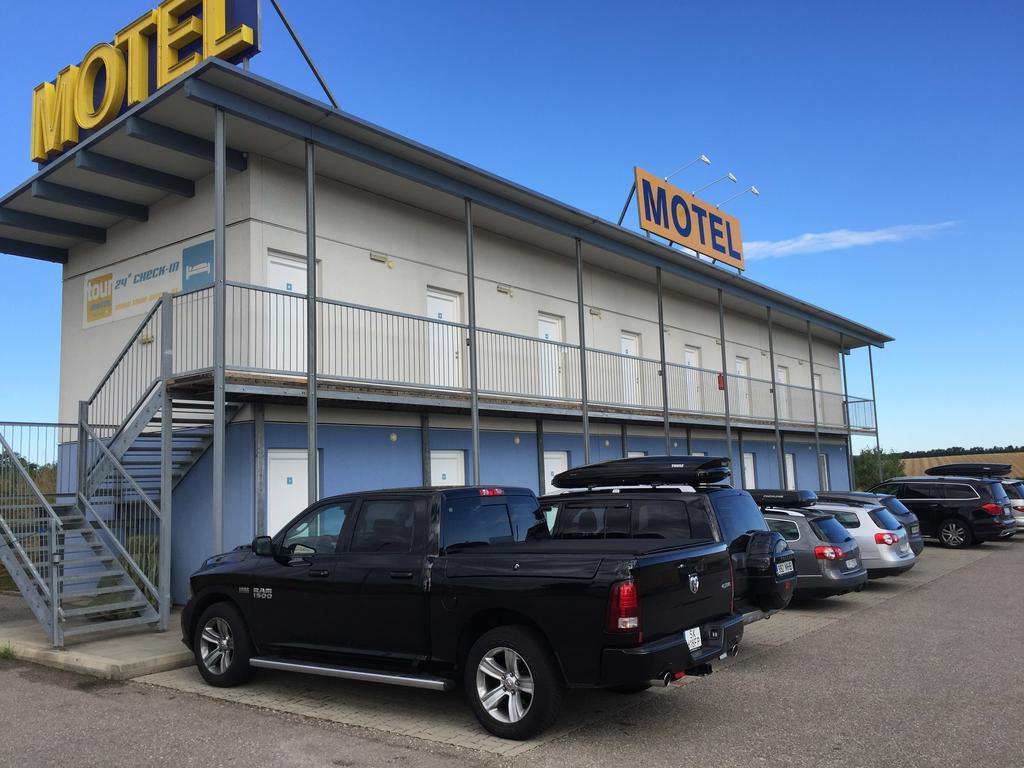 Tour-Motel Wilfersdorf (Mistelbach) Exterior foto