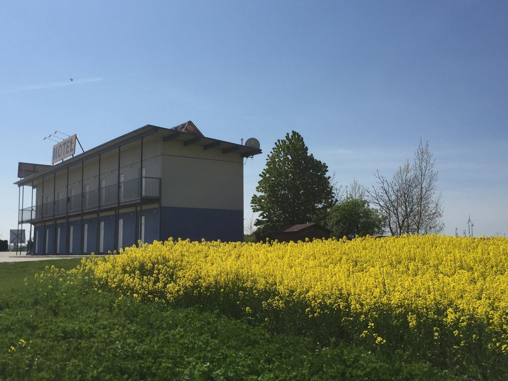 Tour-Motel Wilfersdorf (Mistelbach) Exterior foto