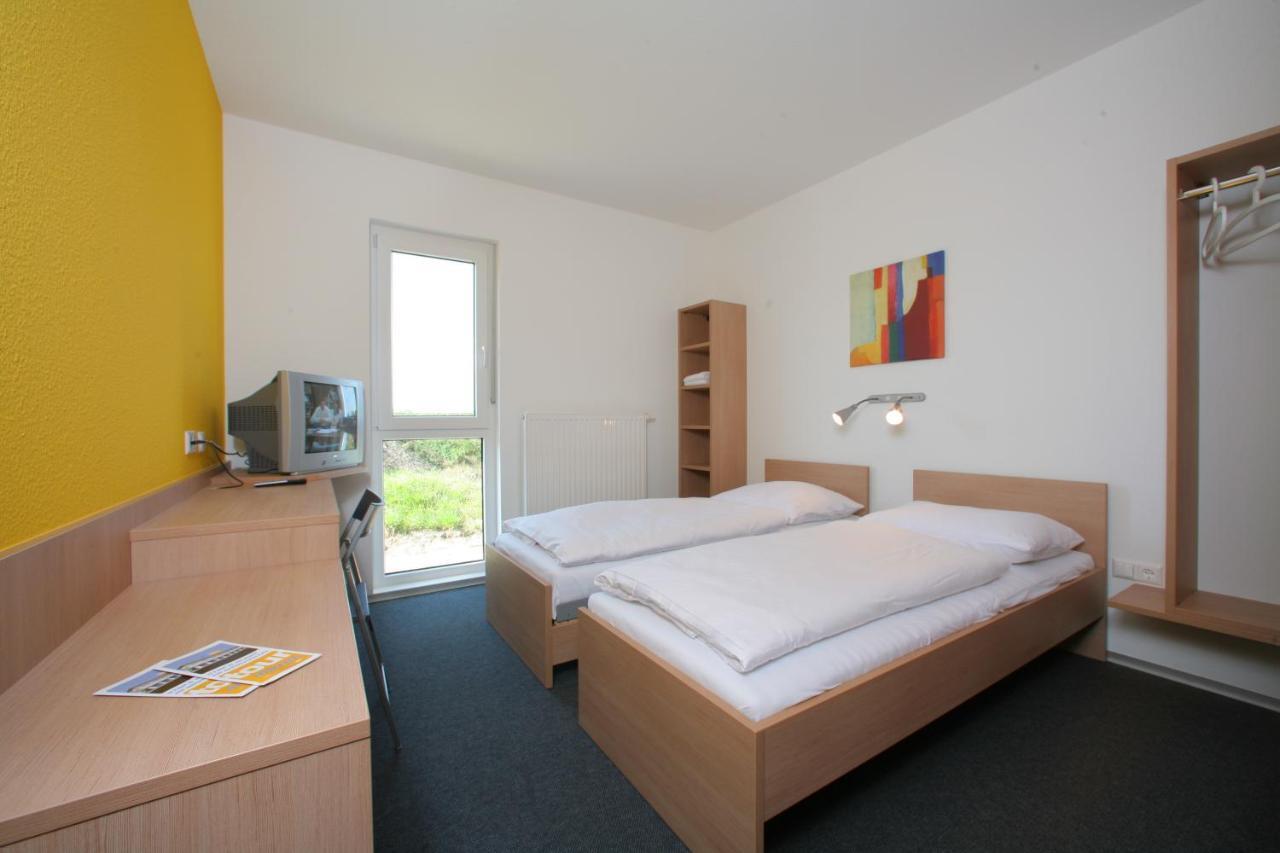 Tour-Motel Wilfersdorf (Mistelbach) Quarto foto
